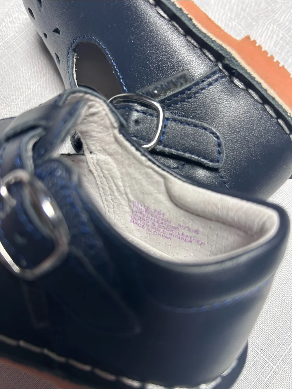 NEW L'Amour Shoes Joy Classic Leather T-Strap Mary Jane Size 6, Navy Blue